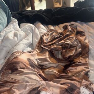 SHEIN Elegant Brown skin and crop top